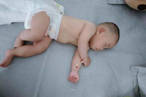 浮梁怀孕多久肚子会胀气